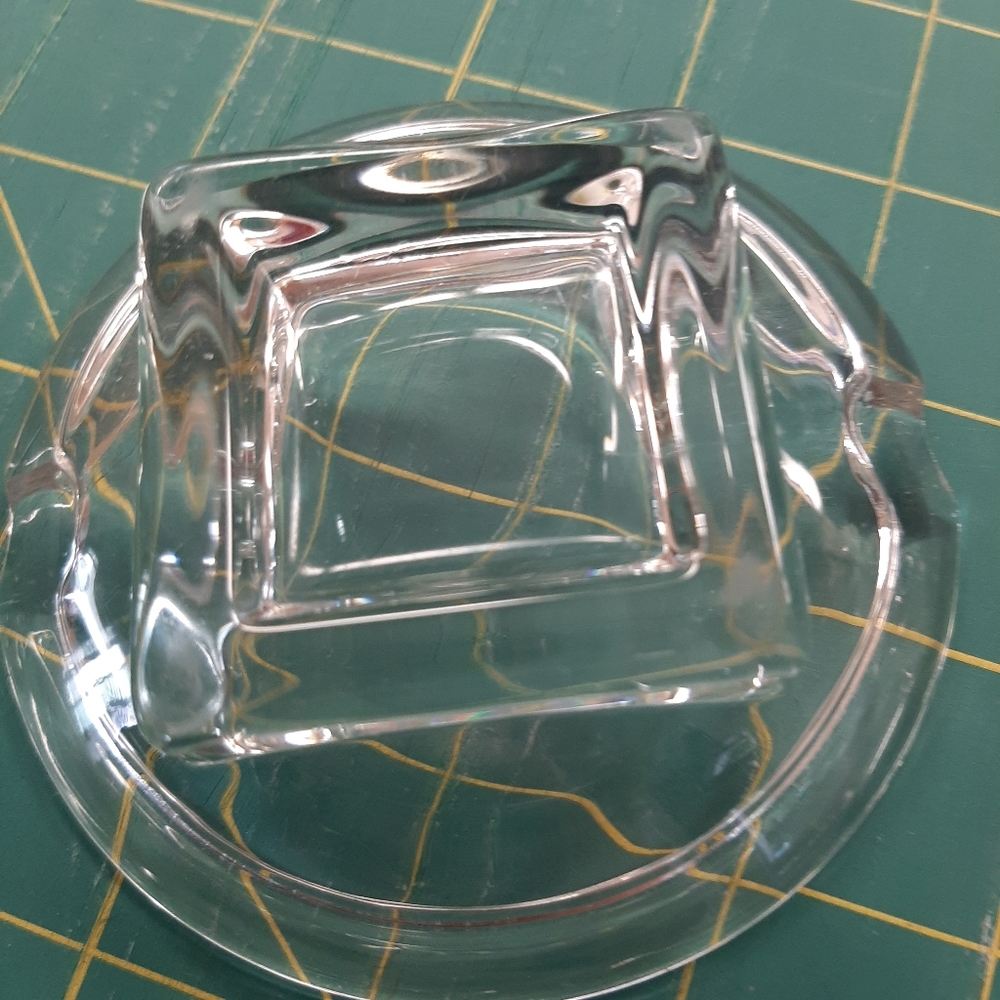 SET OF 3 GLASS ASHTRAYS - Picture 5 of 9